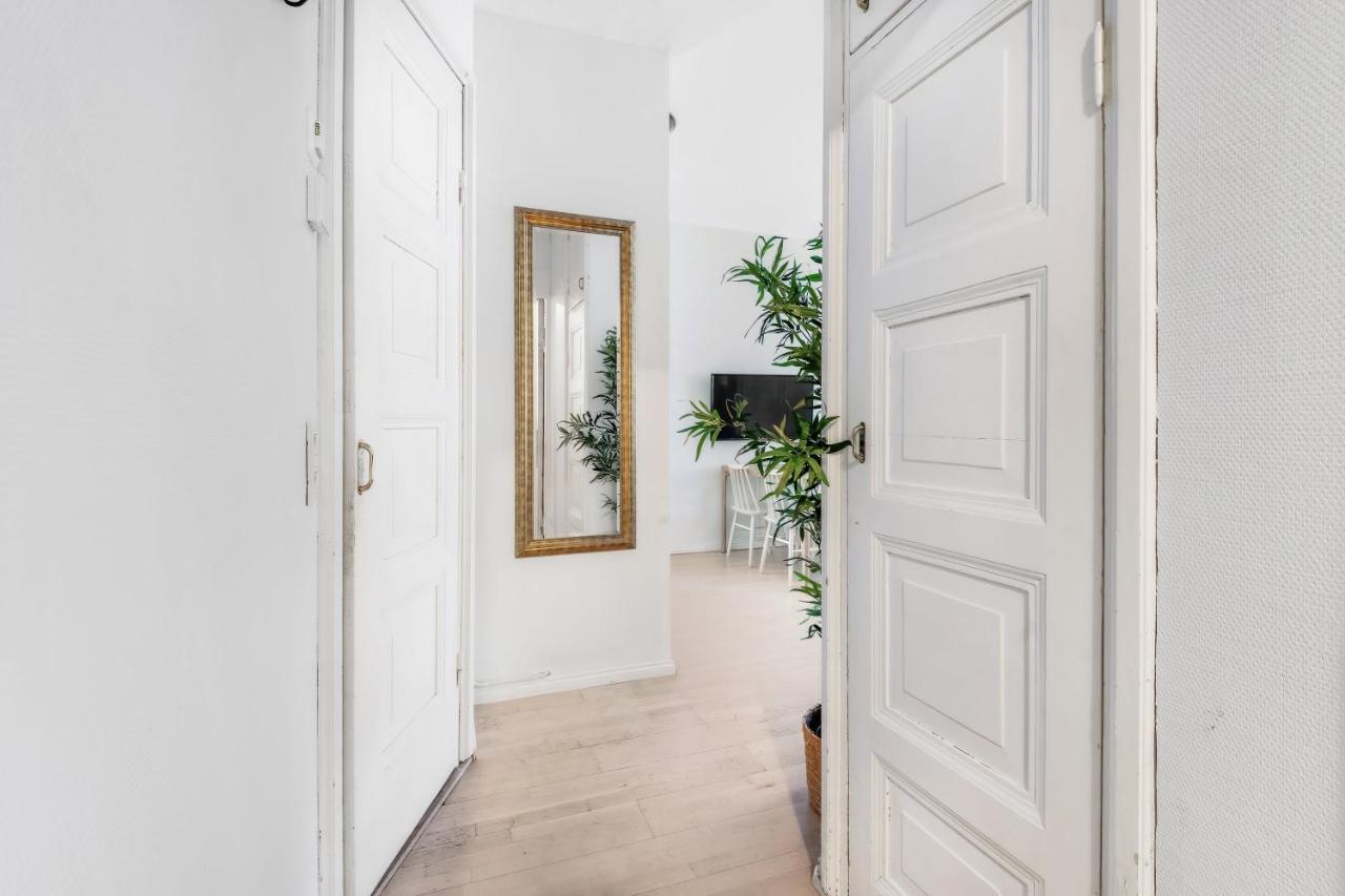 Wehost Modern Scandinavian Studio In Trendy Kallio Helsinki Bagian luar foto